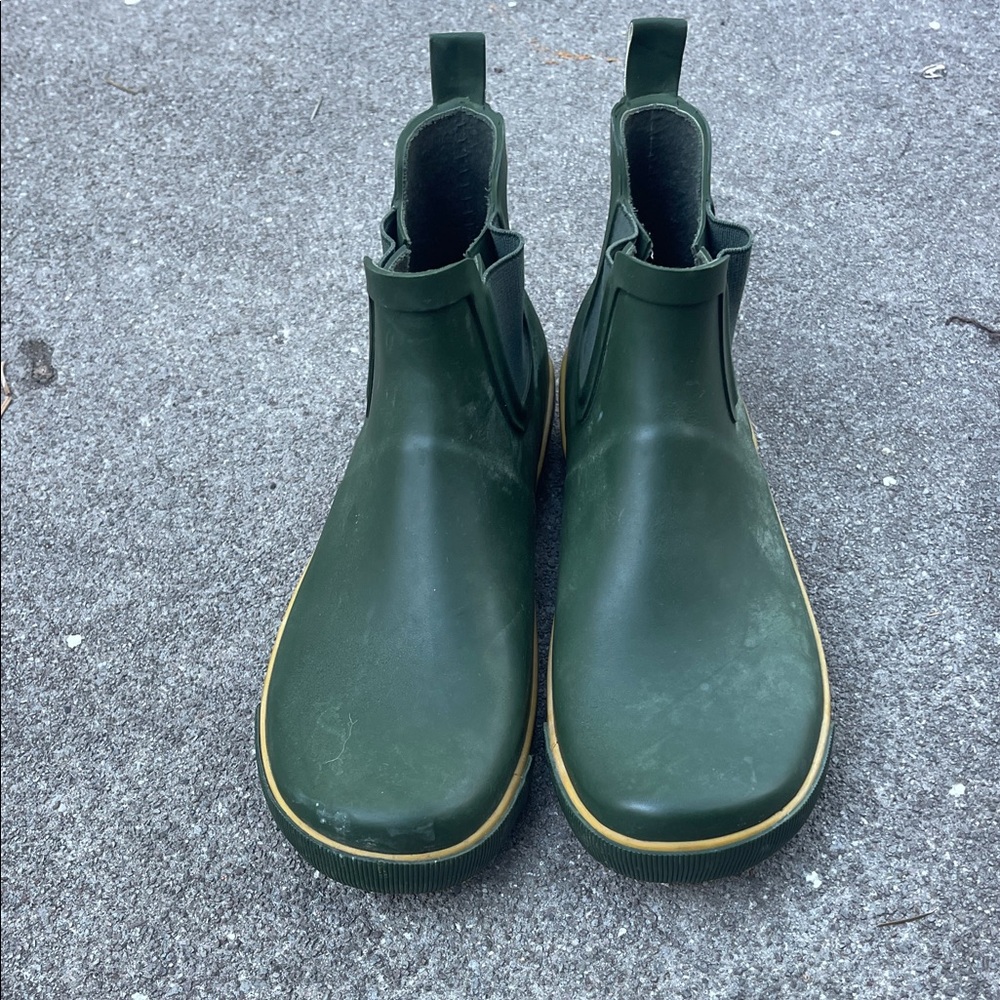 Green Rubber Chelsea Boots